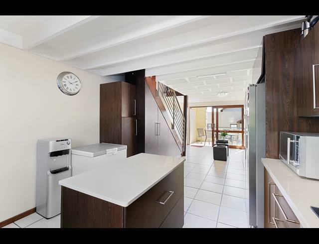 2 BEDROOM APARTMENT FOR SALE IN BROADACRES